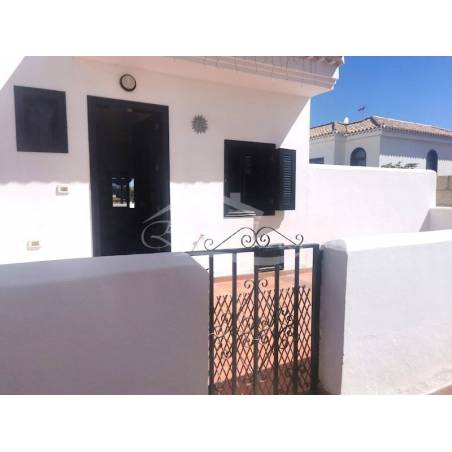 Sprzedaż - Nieruchomości - Dom piętrowy - Chayofa 1