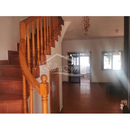 Sprzedaż - Nieruchomości - Dom piętrowy - Chayofa 1