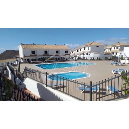 Sprzedaż - Nieruchomości - Dom piętrowy - Chayofa 1