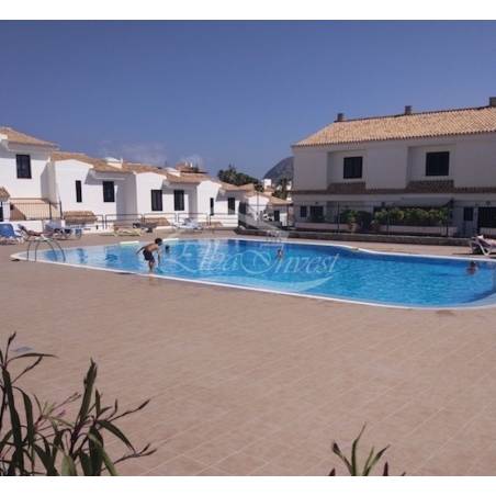 Sprzedaż - Nieruchomości - Dom piętrowy - Chayofa 1