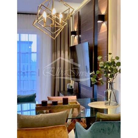 Sprzedaż - Nieruchomości - Dom piętrowy - Callao Salvaje 1