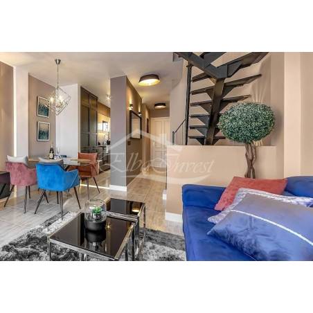 Sprzedaż - Nieruchomości - Dom piętrowy - Callao Salvaje 1