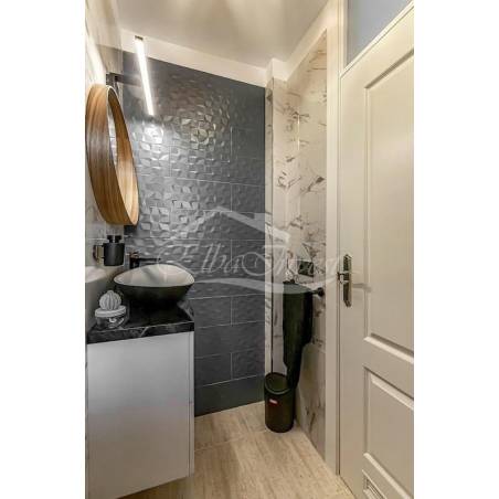 Sprzedaż - Nieruchomości - Dom piętrowy - Callao Salvaje 1