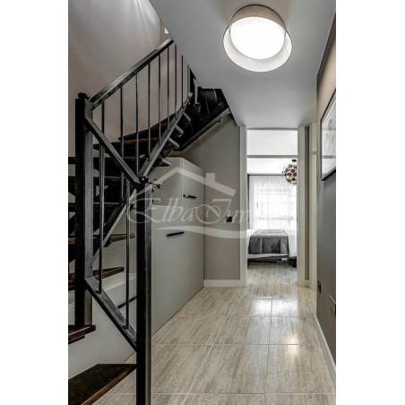 Sprzedaż - Nieruchomości - Dom piętrowy - Callao Salvaje 1