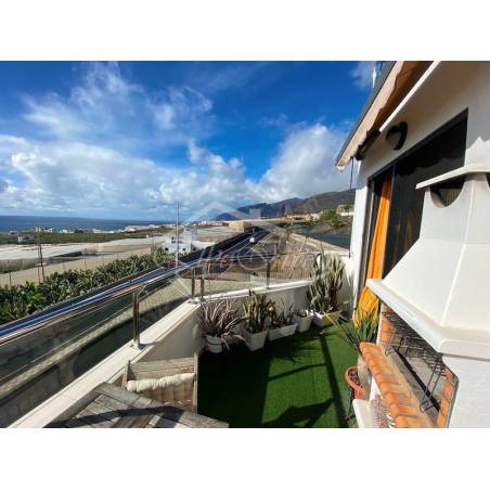 Sprzedaż - Nieruchomości - Dom piętrowy - Puerto Santiago 1