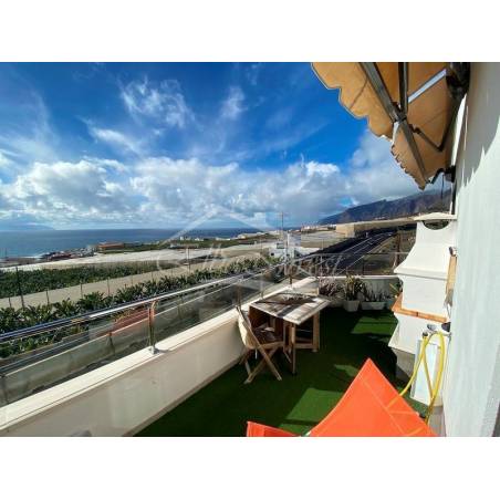 Sprzedaż - Nieruchomości - Dom piętrowy - Puerto Santiago 1