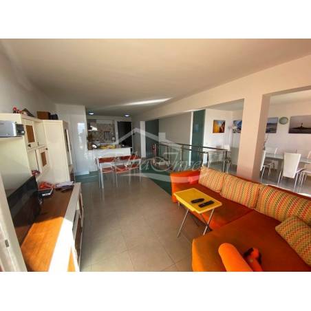 Sprzedaż - Nieruchomości - Dom piętrowy - Puerto Santiago 1