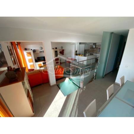 Sprzedaż - Nieruchomości - Dom piętrowy - Puerto Santiago 1