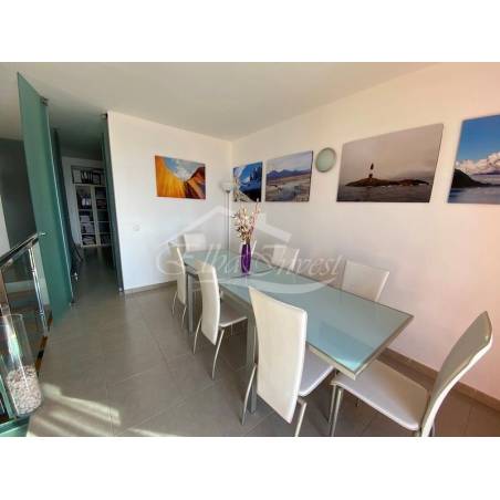 Sprzedaż - Nieruchomości - Dom piętrowy - Puerto Santiago 1