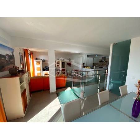 Sprzedaż - Nieruchomości - Dom piętrowy - Puerto Santiago 1