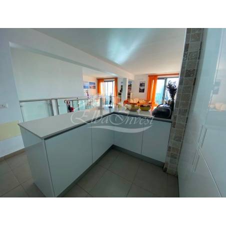 Sprzedaż - Nieruchomości - Dom piętrowy - Puerto Santiago 1