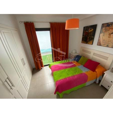 Sprzedaż - Nieruchomości - Dom piętrowy - Puerto Santiago 1