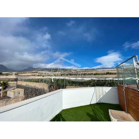 Sprzedaż - Nieruchomości - Dom piętrowy - Puerto Santiago 1