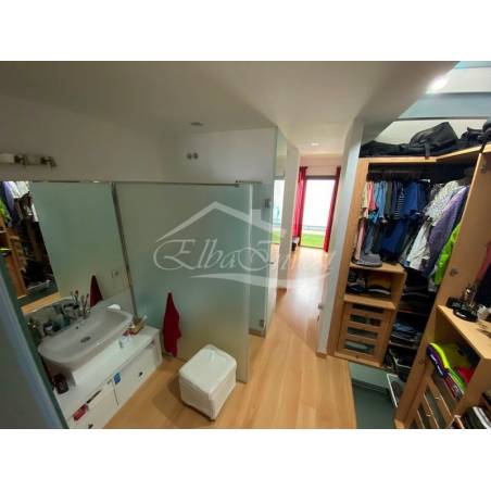 Sprzedaż - Nieruchomości - Dom piętrowy - Puerto Santiago 1