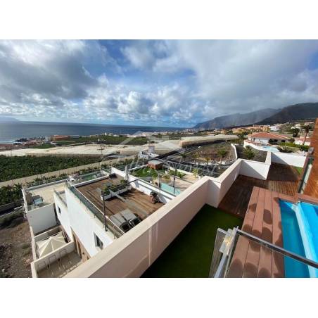 Sprzedaż - Nieruchomości - Dom piętrowy - Puerto Santiago 1