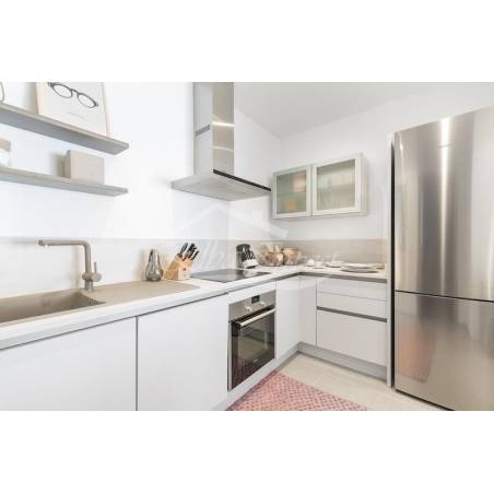 Sprzedaż - Nieruchomości - Dom piętrowy - El Palm Mar 1