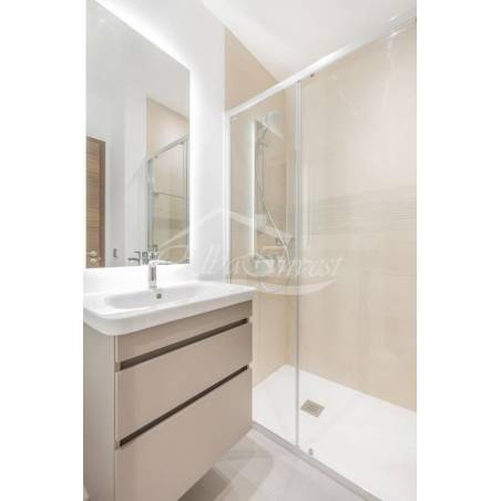 Sprzedaż - Nieruchomości - Dom piętrowy - El Palm Mar 1