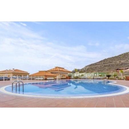 Sprzedaż - Nieruchomości - Dom piętrowy - Costa Adeje 1