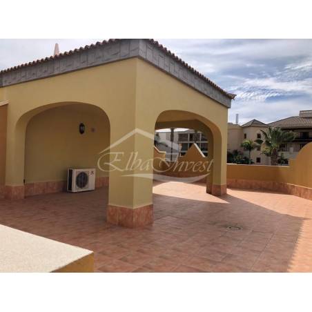 Sprzedaż - Nieruchomości - Dom szeregowy - Playa del Duque 1