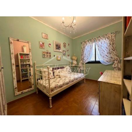 Sprzedaż - Nieruchomości - Dom piętrowy - Chayofa 2