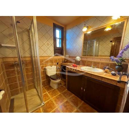 Sprzedaż - Nieruchomości - Dom piętrowy - Chayofa 2