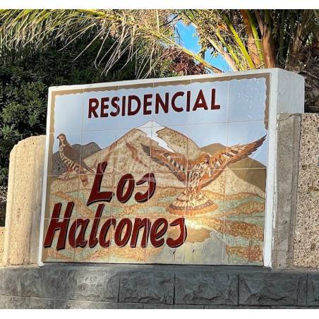 Sprzedaż - Nieruchomości - Dom piętrowy - Chayofa 2