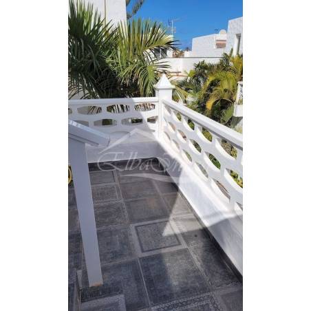 Sprzedaż - Nieruchomości - Dom piętrowy - Costa del Silencio 1