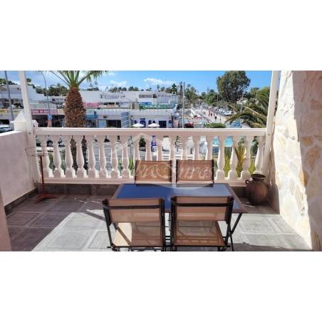 Sprzedaż - Nieruchomości - Dom piętrowy - Costa del Silencio 1