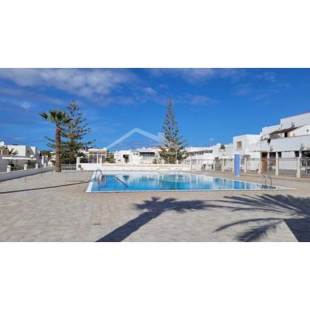 Sprzedaż - Nieruchomości - Dom piętrowy - Costa del Silencio 1