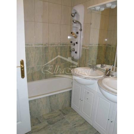 Sprzedaż - Nieruchomości - Dom piętrowy - Tijoco Bajo 1