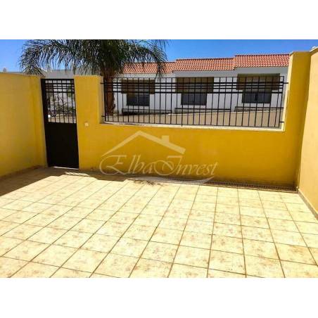 Sprzedaż - Nieruchomości - Dom piętrowy - Costa Adeje 2