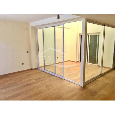 Sprzedaż - Nieruchomości - Dom piętrowy - Costa Adeje 2