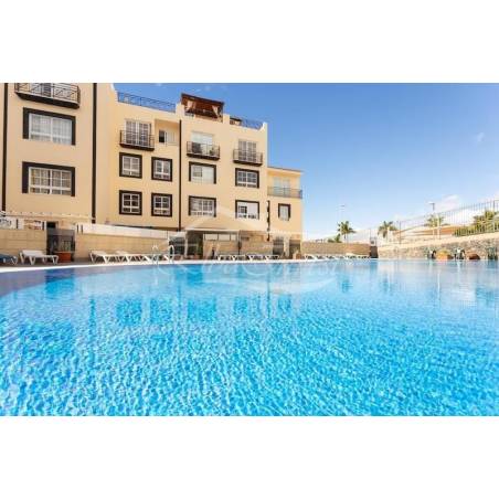 Sprzedaż - Nieruchomości - Dom piętrowy - Callao Salvaje 2