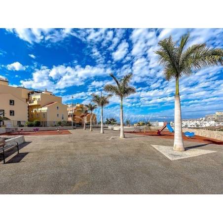 Sprzedaż - Nieruchomości - Dom piętrowy - Callao Salvaje 2