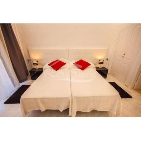 Sprzedaż - Nieruchomości - Dom piętrowy - Golf del Sur 1