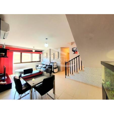 Sprzedaż - Nieruchomości - Dom piętrowy - Parque La Reina 1