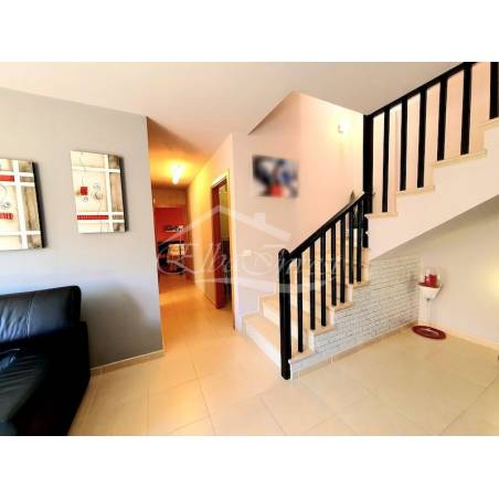 Sprzedaż - Nieruchomości - Dom piętrowy - Parque La Reina 1