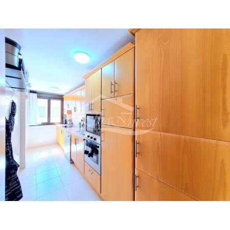 Sprzedaż - Nieruchomości - Dom piętrowy - Parque La Reina 1