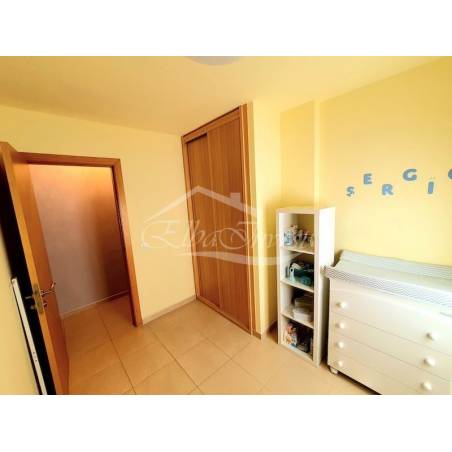 Sprzedaż - Nieruchomości - Dom piętrowy - Parque La Reina 1