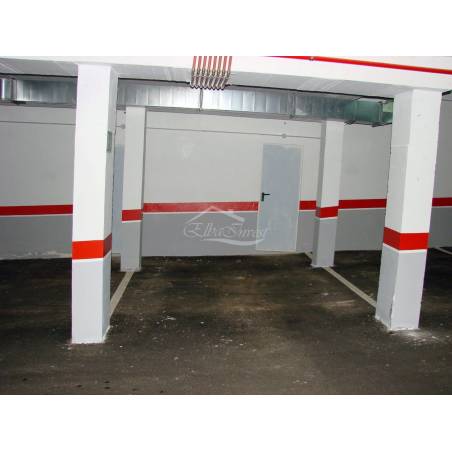 Sprzedaż - Nieruchomości - Dom piętrowy - Parque La Reina 1