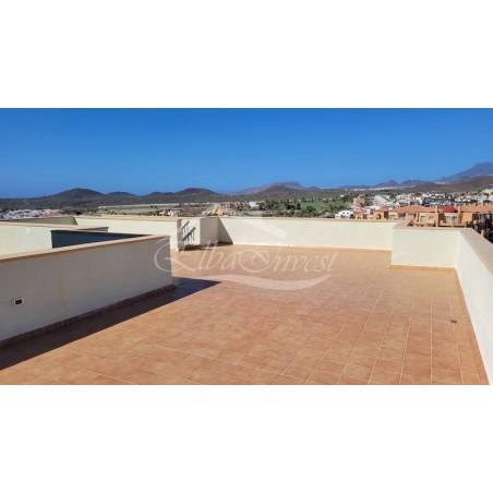 Sprzedaż - Nieruchomości - Dom piętrowy - Golf del Sur 2