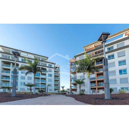 Sprzedaż - Nieruchomości - Dom piętrowy - Golf del Sur 2