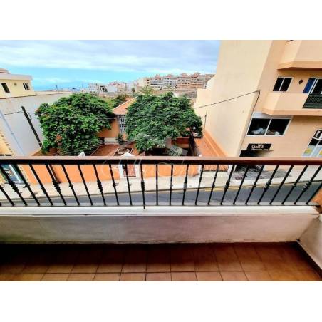 Sprzedaż - Nieruchomości - Dom piętrowy - Adeje 1