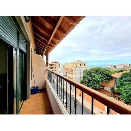 Sprzedaż - Nieruchomości - Dom piętrowy - Adeje 1