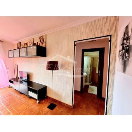 Sprzedaż - Nieruchomości - Dom piętrowy - Adeje 1