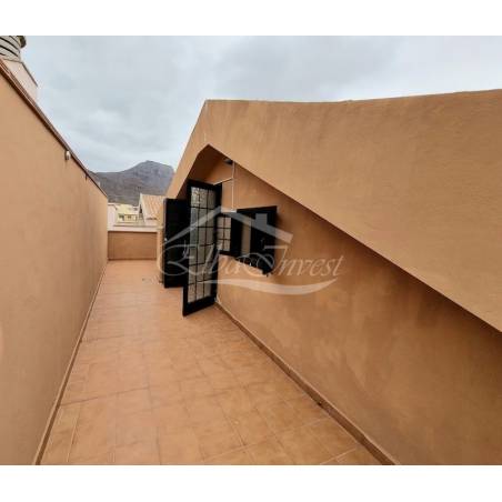 Sprzedaż - Nieruchomości - Dom piętrowy - Adeje 1