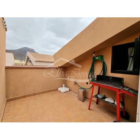 Sprzedaż - Nieruchomości - Dom piętrowy - Adeje 1