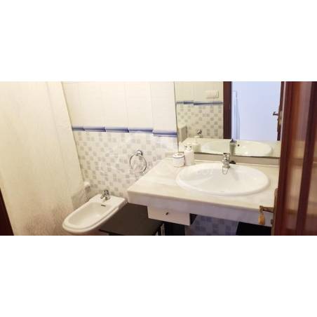 Sprzedaż - Nieruchomości - Dom piętrowy - Callao Salvaje 3