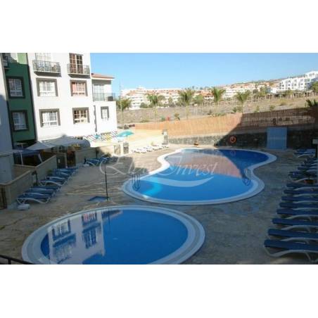 Sprzedaż - Nieruchomości - Dom piętrowy - Callao Salvaje 3