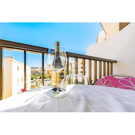 Sprzedaż - Nieruchomości - Dom piętrowy - Los Cristianos 1